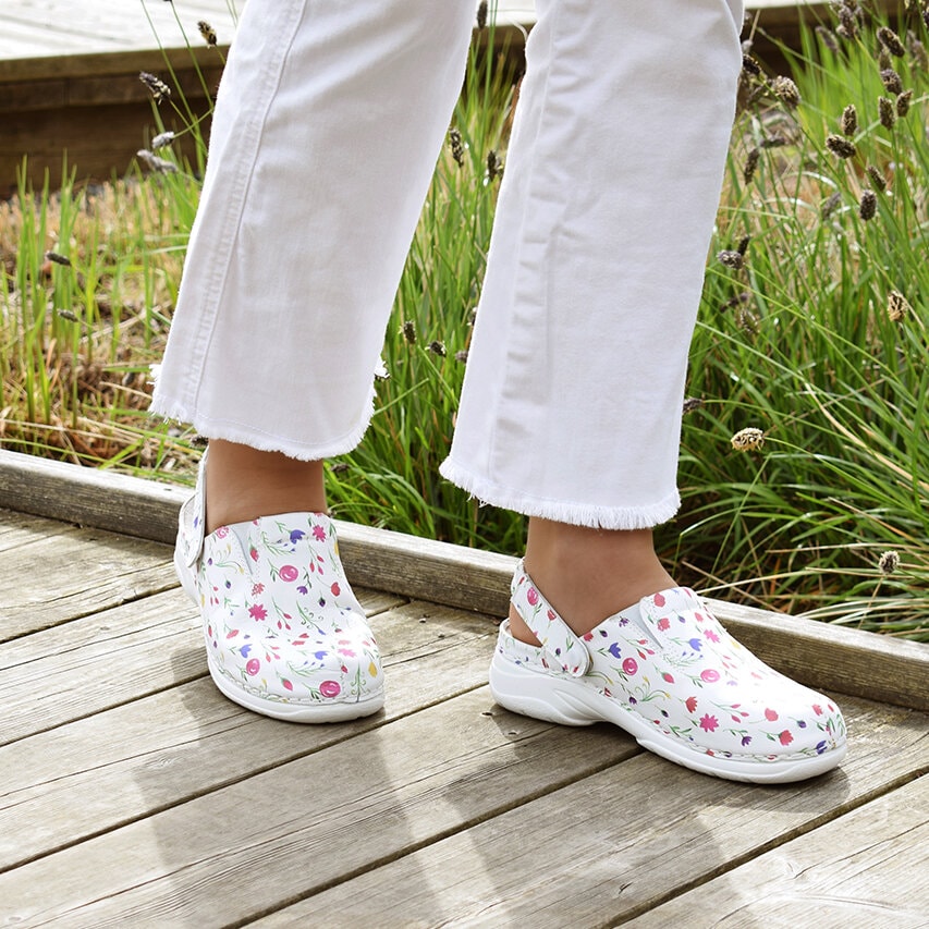 https://www.myfeet.no/pub_docs/files/arbetsskor-minfot-sommar.jpg