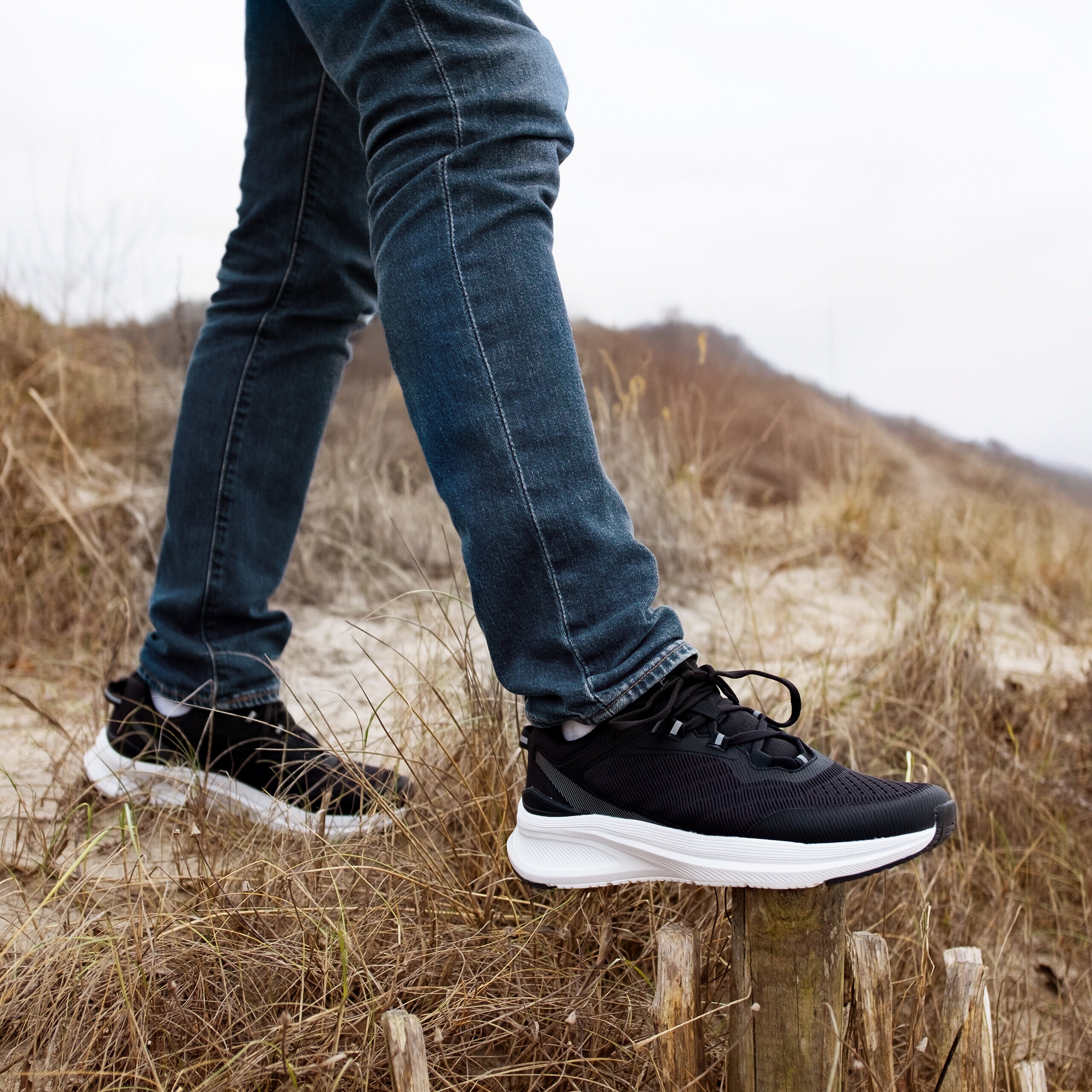 https://www.myfeet.no/pub_docs/files/herrskor-sneakers-2025.jpg