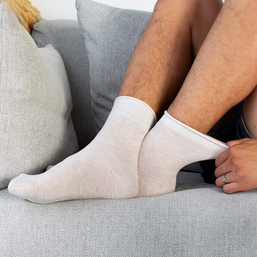 https://www.myfeet.no/pub_docs/files/strumpor-los-resar.jpg