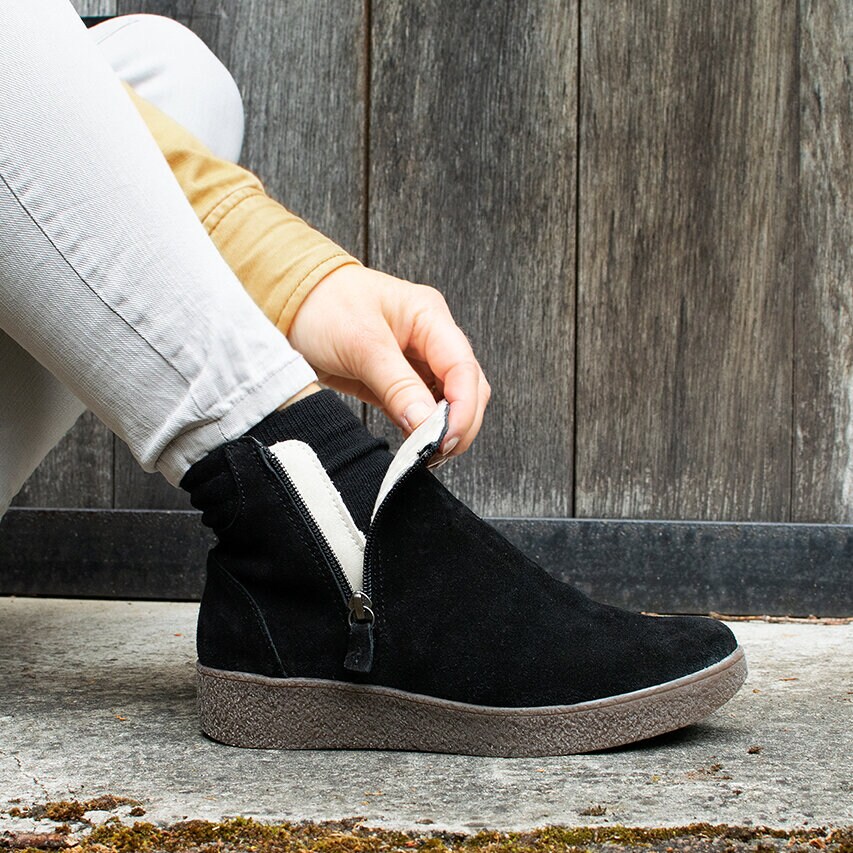 https://www.myfeet.no/pub_docs/files/svarta-damskor.jpg