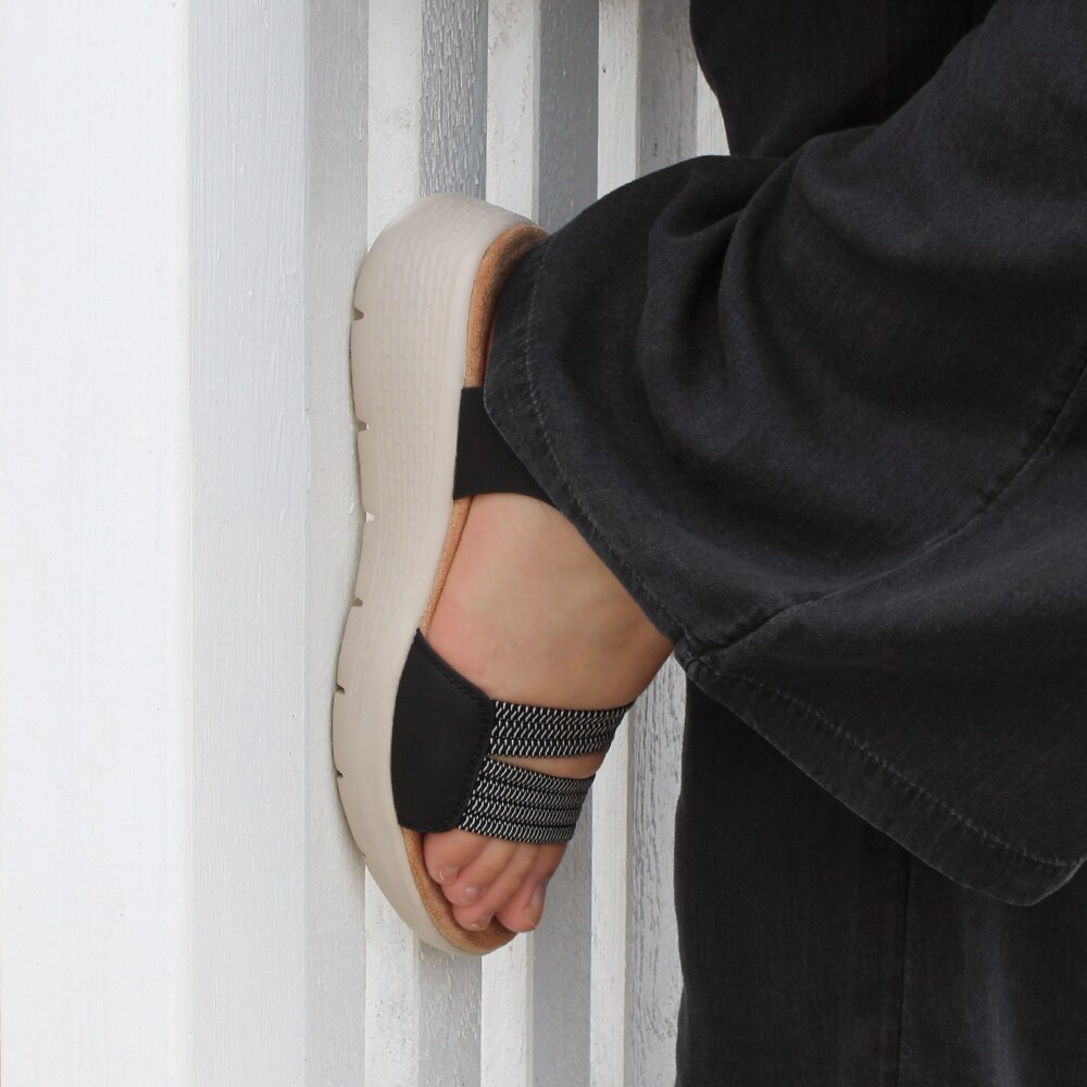 Minfot-Damsandaler-Cloudlite-Eve-Svart-elastiska-band-hallux-valgus.jpg
