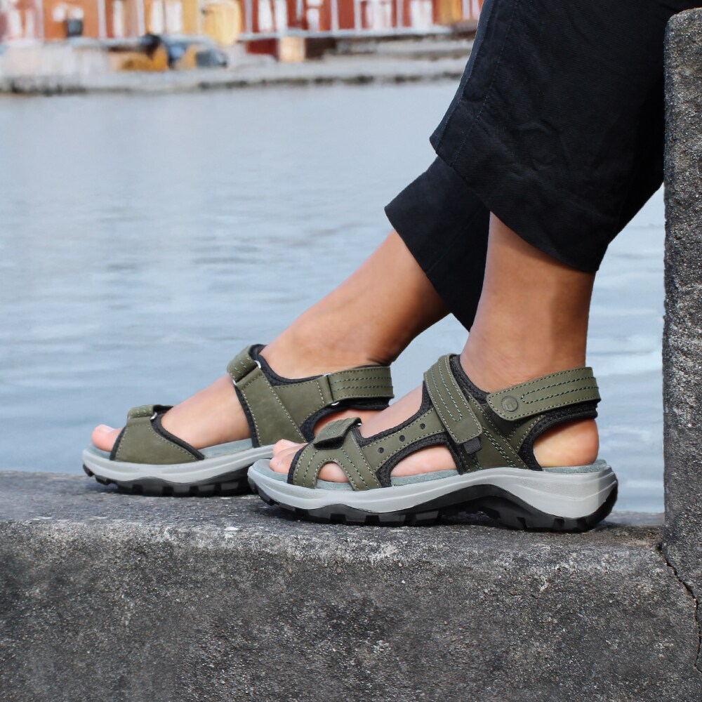 Minfot-Sandaler-Sandhamn-Dam-Nubuck-Olivgrön-hålfotsstöd-mjuk-fotbädd.jpg