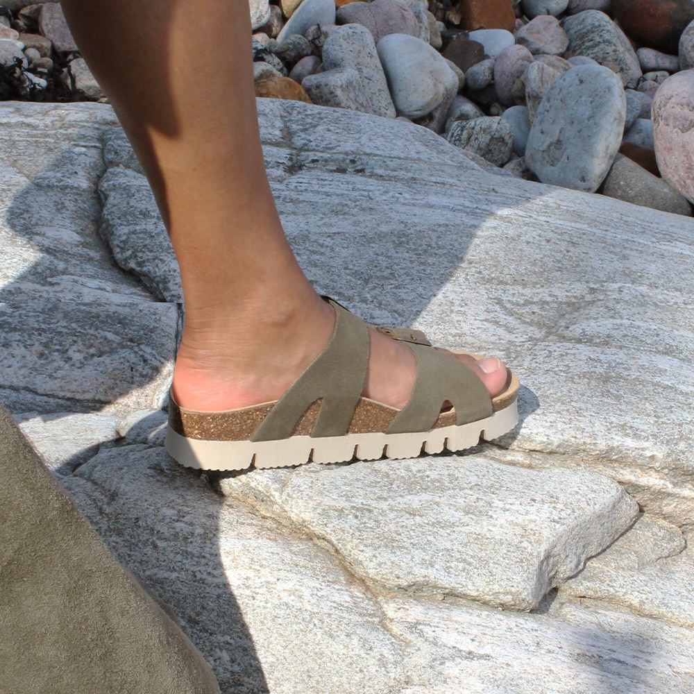 Minfot-Sandaler-Upstep-Lill-klädd-i-Mocka-Grön-hålfotsstöd.jpg