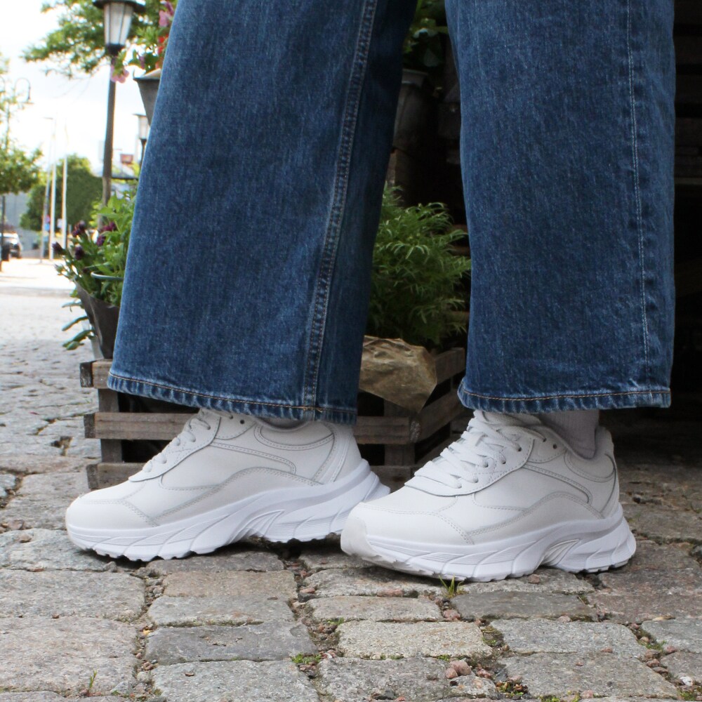 Minfot-Sneaker-Joy-Läder-Vit-effektiv-stötdämpning.jpg