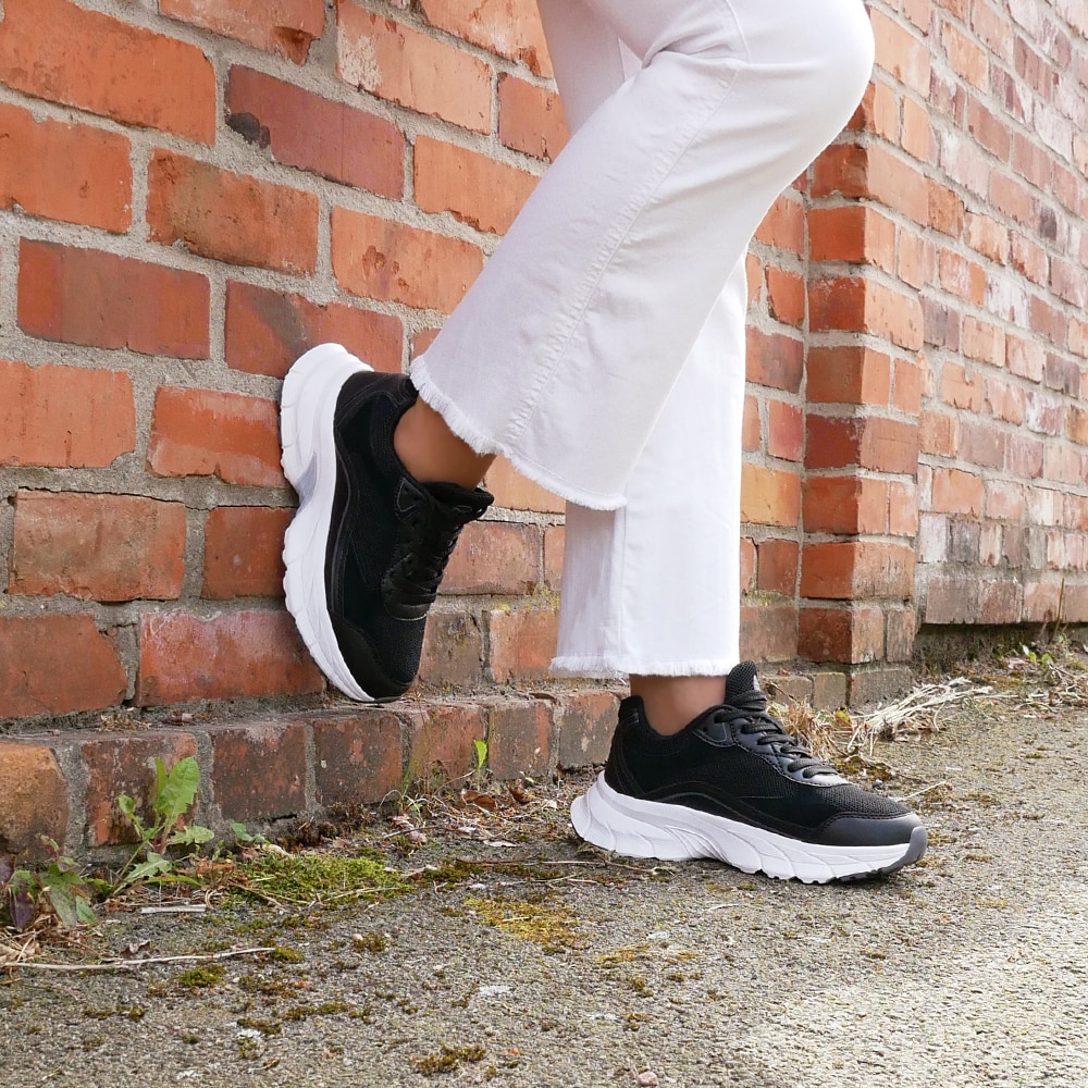 Minfot-Sneakers-Joy-Mesh-Mocka-Svart-Vit-skålad-häl-stötdämpande.jpg