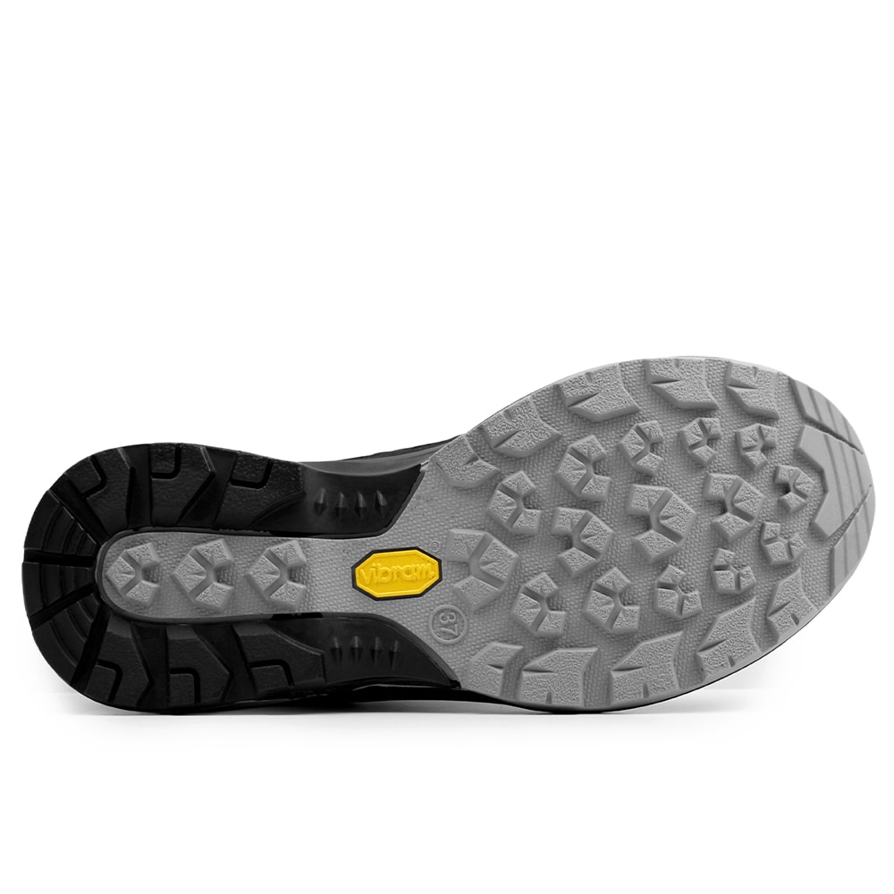 Minfot-Stride-Skor-Vattentät-TEX-Low-Svart-yttersula-vibram-gummiblandning.jpg