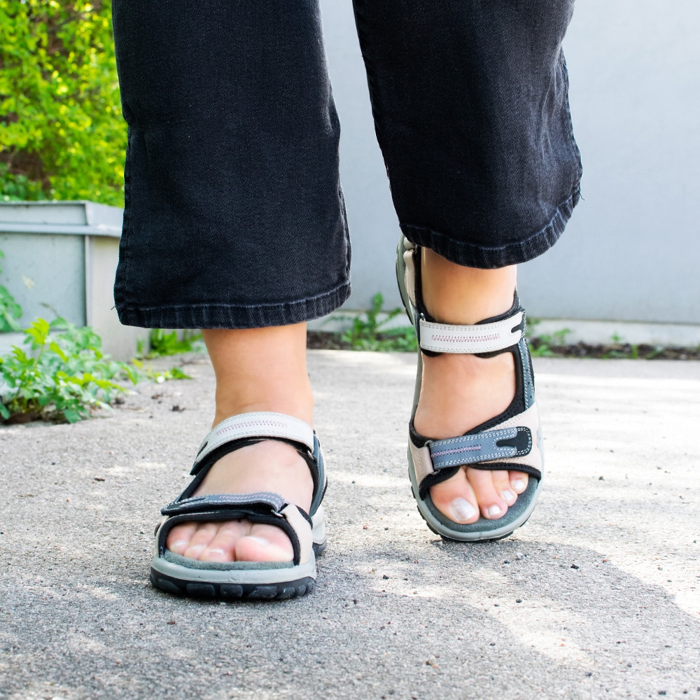 Minfot-Torekov-Dam-Nubuck-Navy-Pink-sandaler-med-remmar.jpg