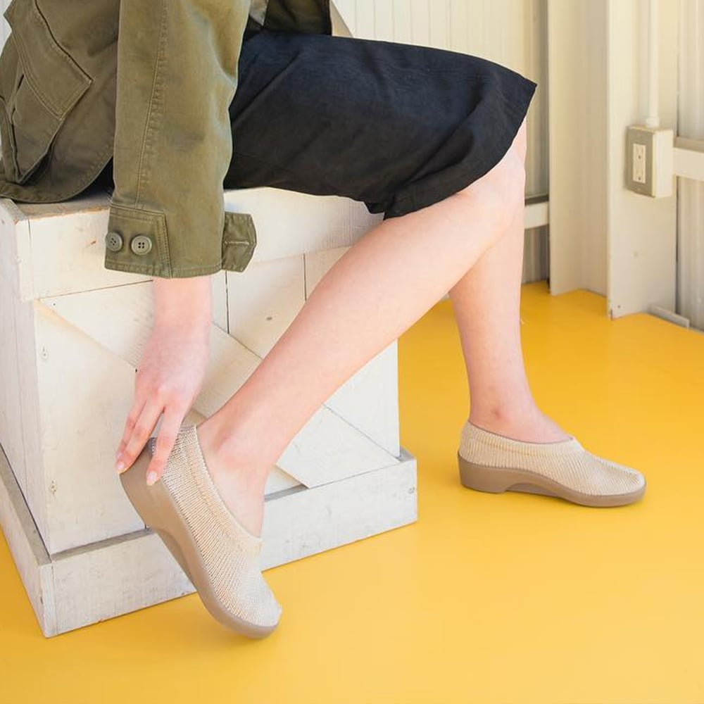 New-sec-anatomisk-fotbädd-tygskor-beige.jpg