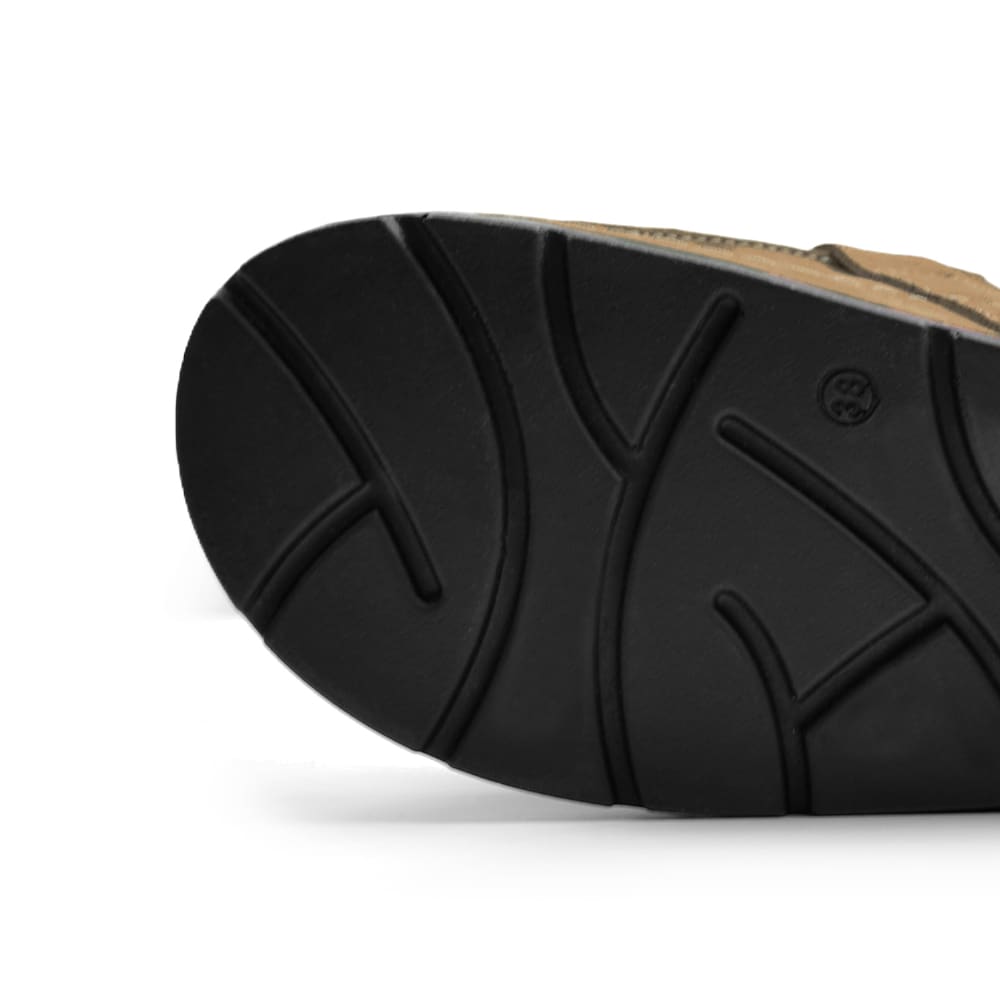 Scholl-Tofflor-Dam-Bora-Moccasin-Tan-greppvänlig-yttersula.jpg