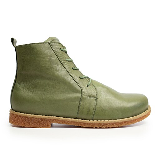 charlotte-gröna-dam-boots-eve.jpg