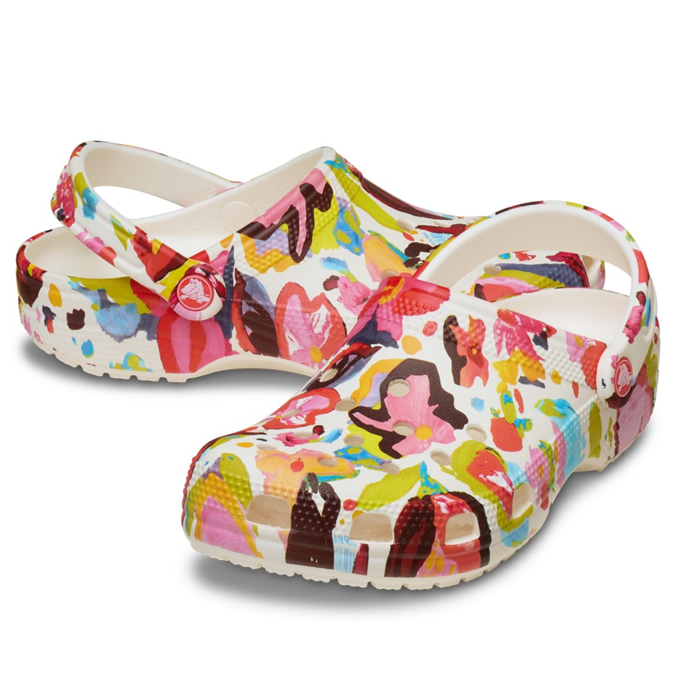 crocs-classic-floral-blommiga-tofflor.jpg