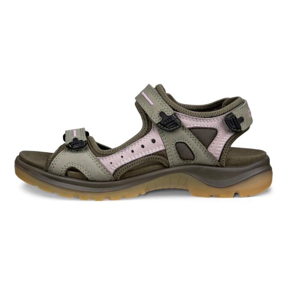 ecco-offroad-damsandaler-tarmac.jpg