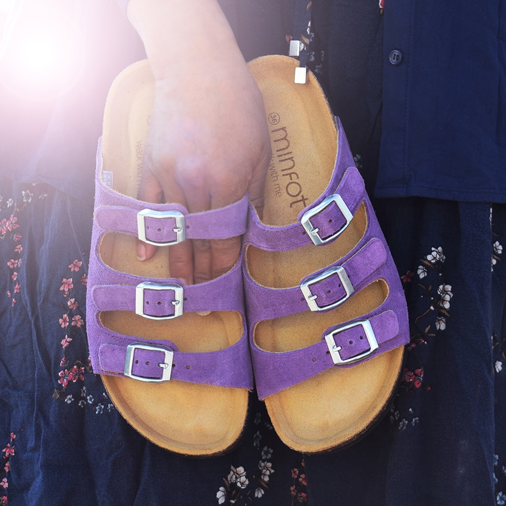 färgglada-sandaler-Mjuk-Bio-Lila-Mocka-minfot.jpg