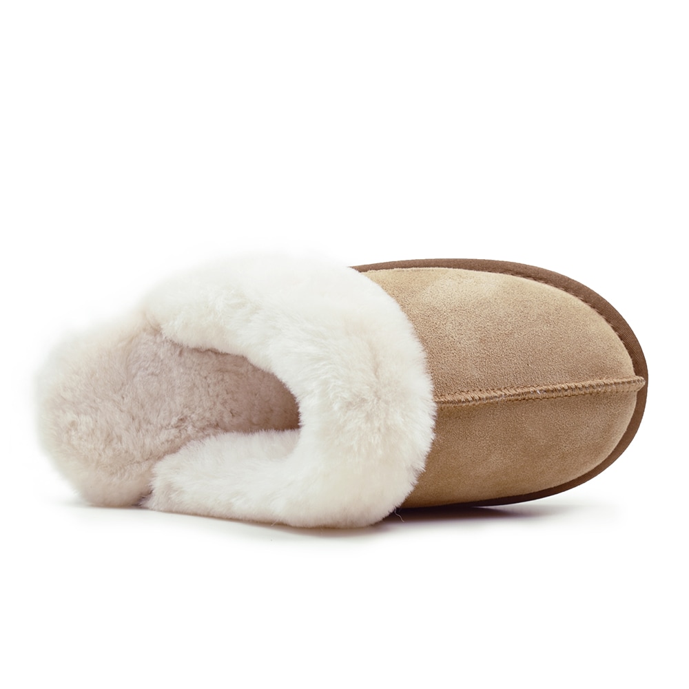 fluffiga-bruna-fårskinntofflor-minfot-duved-slip-ons.jpg