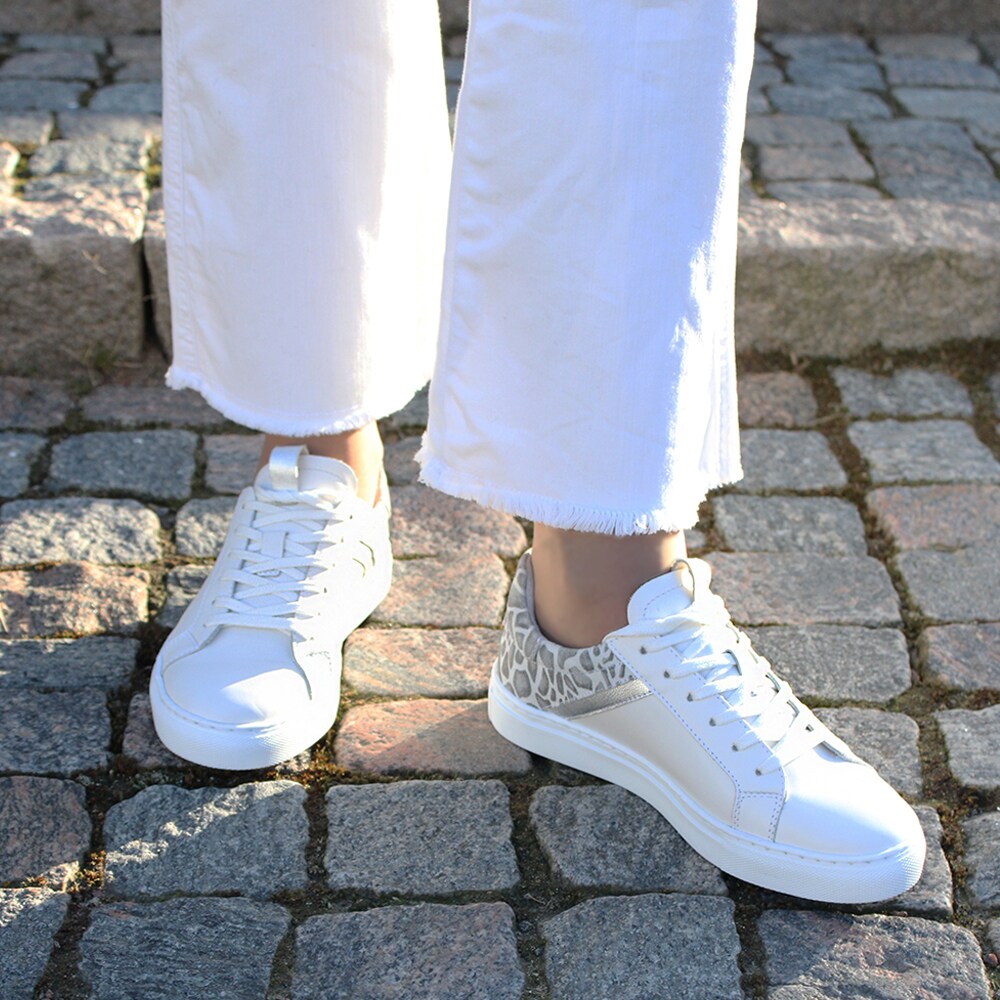 minfot-comfort-sneakers-leopard-vit-silverrand.jpg