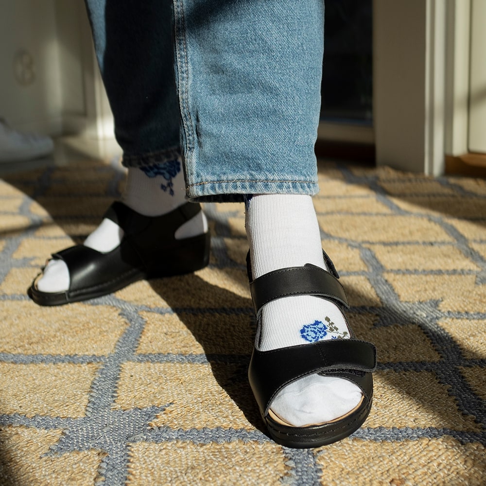 mjuka-sandaler-med-stretch-för-hallux.jpg