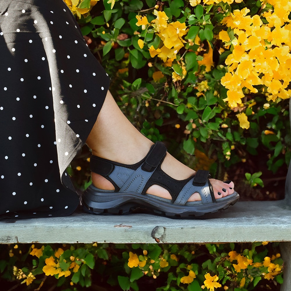 sandal-med-hälrem-Minfot-Sandhamn-Nubuck-Black-Grey.jpg