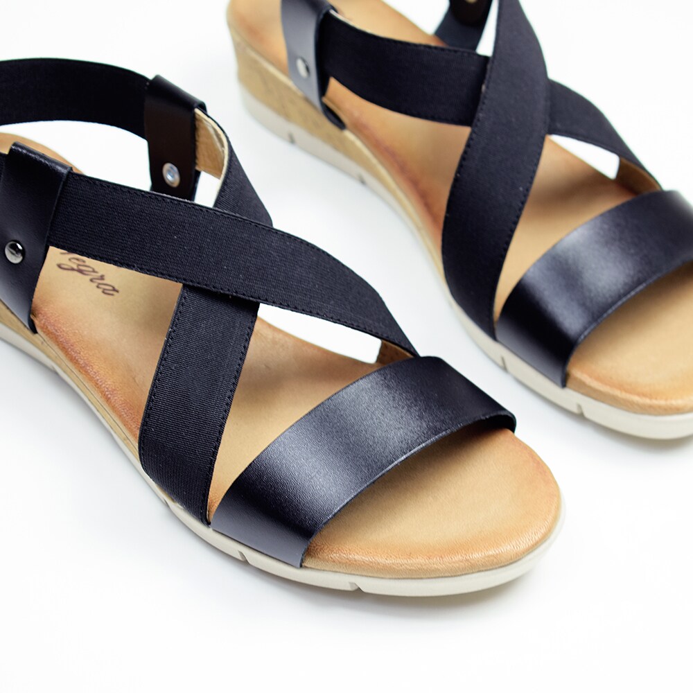 sandaler-med-flexibla-remmar-Rosa-Negra-Ava-Black.jpg